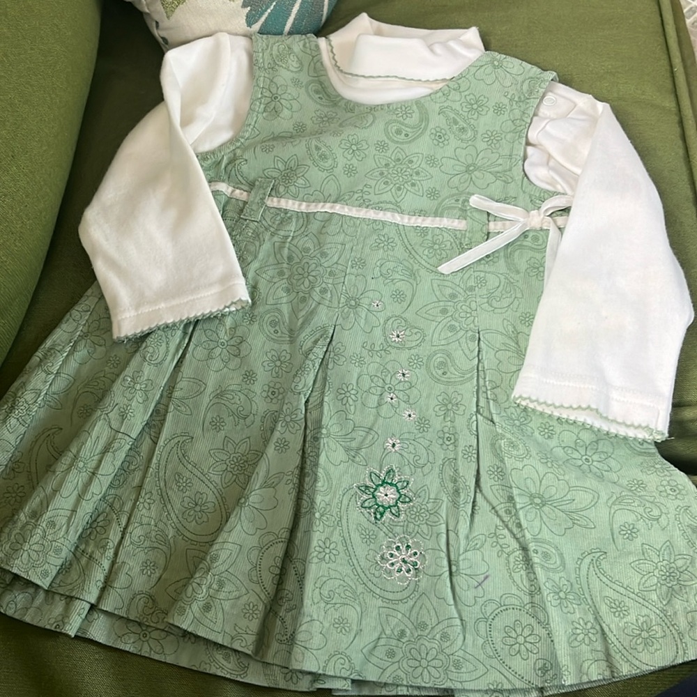 Samantha Says 2pc dress- green paisley with cream top